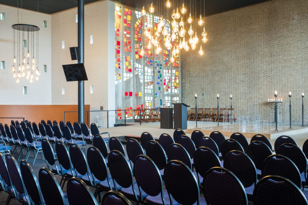 Uitvaartcentrum Hoorn 4 Grote aula Uitvaartcentrum Dekker Johannes Poststraat